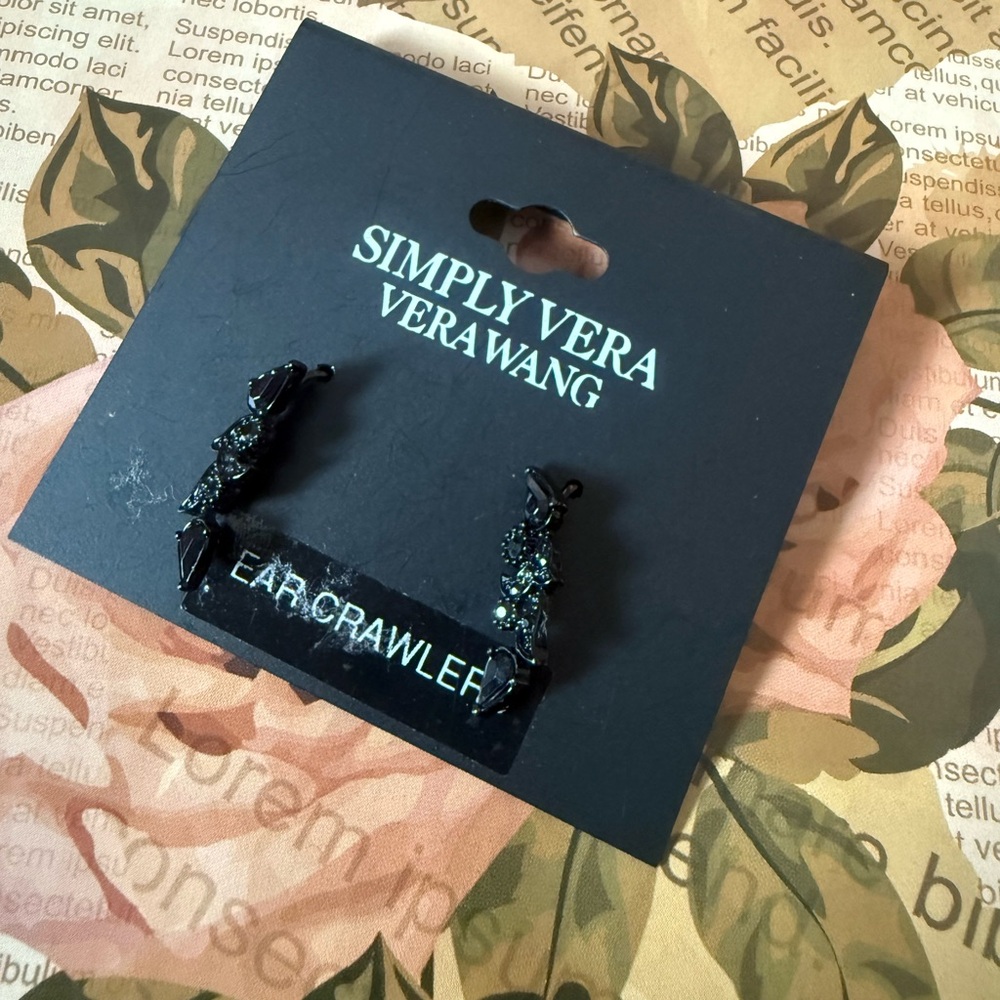 Simply Vera Vera Wang Black Ear Crawler Earrings - Picture 1 of 2